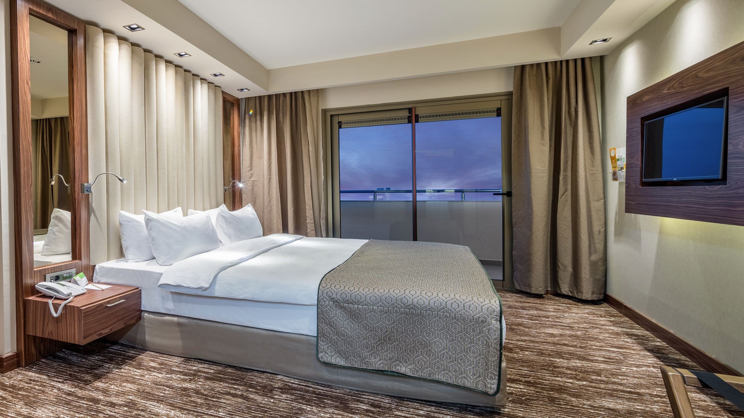 Holiday Inn Antalya Lara | Etstur.com